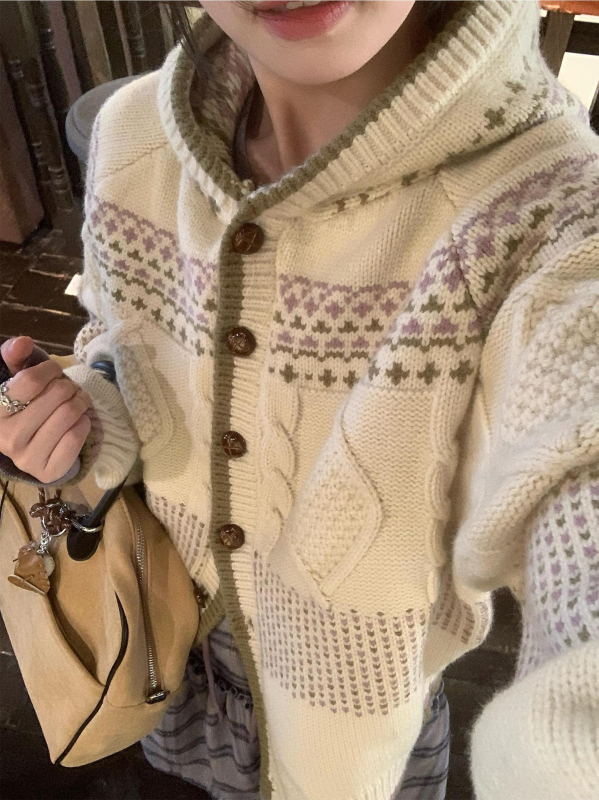 Női vastag gyapjú kötött kapucnis kardigán — koreai stílus, egyenes szabás, hossz 50–65 cm, tél 2025