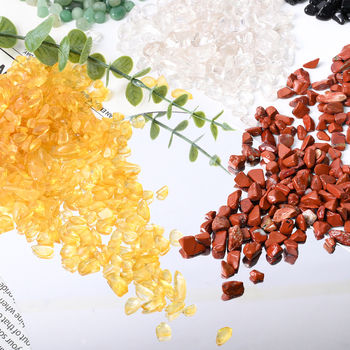 Krištalni čipovi za dekoraciju akvarija s temom Buddhe — Prirodni pet elemenata kristala, Marka Chuse, Model CSHH-20251215, Pakiranje papirnate kutije