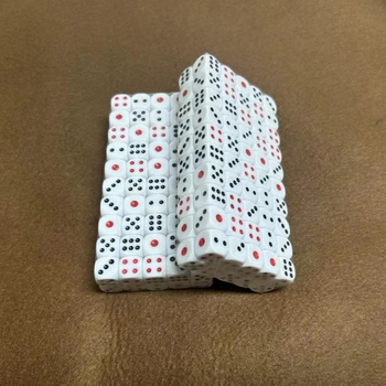 Dobókocka: négy oldalú, fillet-stílus, sakkhoz és kártyajátékokhoz alkalmas (négy oldalú; fillet-stílus; sakkhoz és kártyajátékokhoz)