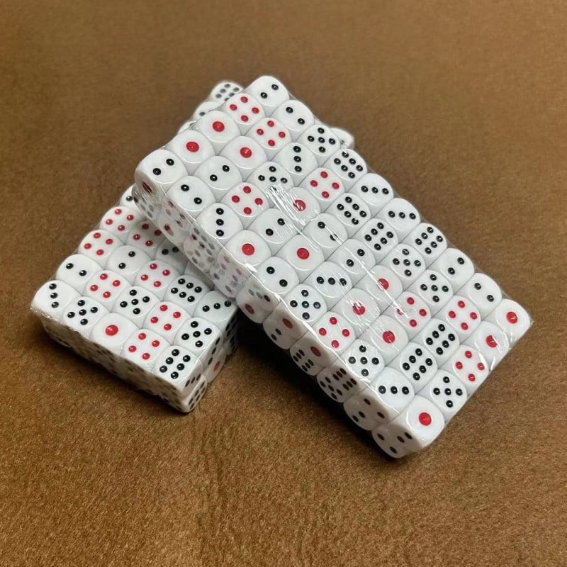 Dobókocka: négy oldalú, fillet-stílus, sakkhoz és kártyajátékokhoz alkalmas (négy oldalú; fillet-stílus; sakkhoz és kártyajátékokhoz)