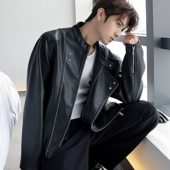 Férfi rövid fazonú juhbőrkabát reverrel és dupla gombolással az elején, 2025 ősz kiadás