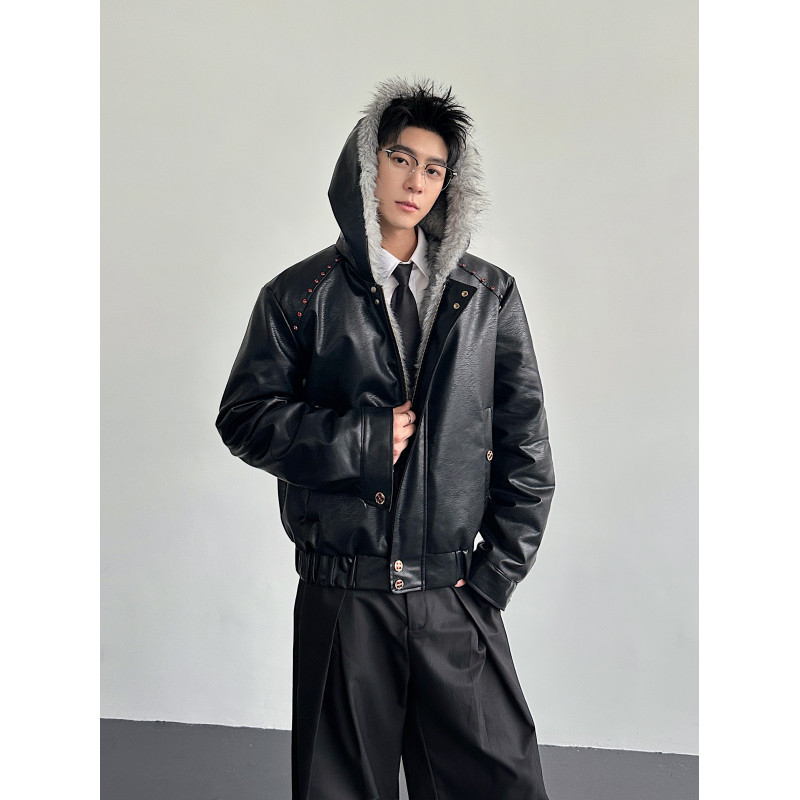 PU bőrdzseki fleece béléssel, kapucnival, cipzárral, oldalsó zsebekkel