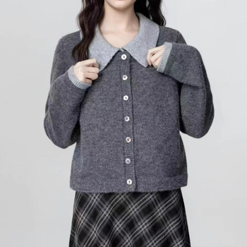 Πλεκτό γυναικείο cardigan με ψεύτικο διπλό στρώμα, γιακά polo, μακριά μανίκια, στενή γραμμή