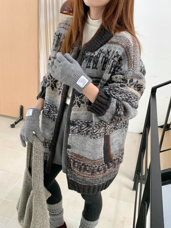 Vuneni kardigan s jacquard geometrijskim uzorkom, debeli pleteni, okrugli ovratnik