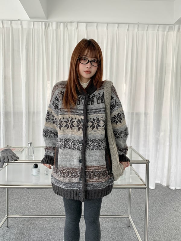 Vuneni kardigan s jacquard geometrijskim uzorkom, debeli pleteni, okrugli ovratnik