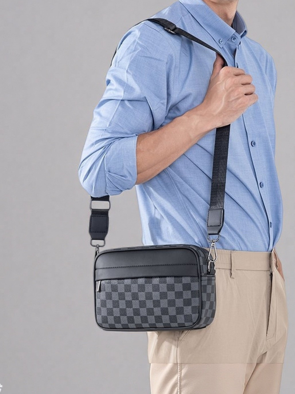 Muška crossbody torba u urbanističkom minimalističkom stilu, PU materijal, vodootporna i ultra lagana, karirani uzorak, podstava od poliester materijala, pogodno za 8-inčni laptop