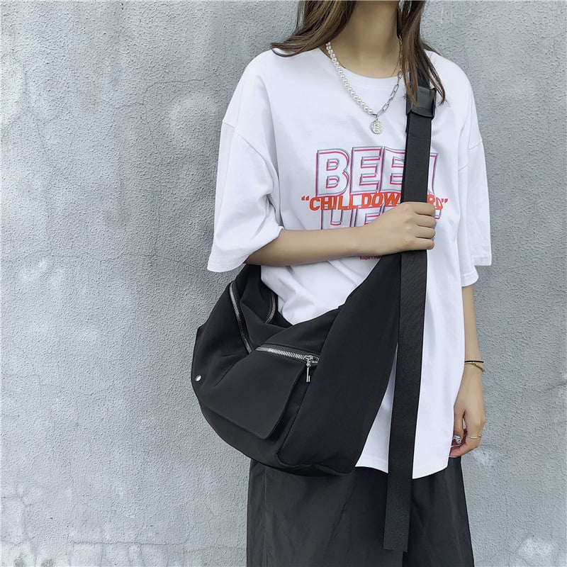 Muška crossbody torba od platna, prozračna, jednobojni uzorak, model 307, podstava od poliestera