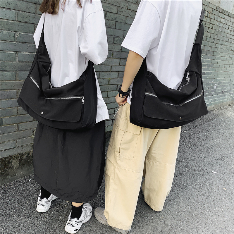 Muška crossbody torba od platna, prozračna, jednobojni uzorak, model 307, podstava od poliestera