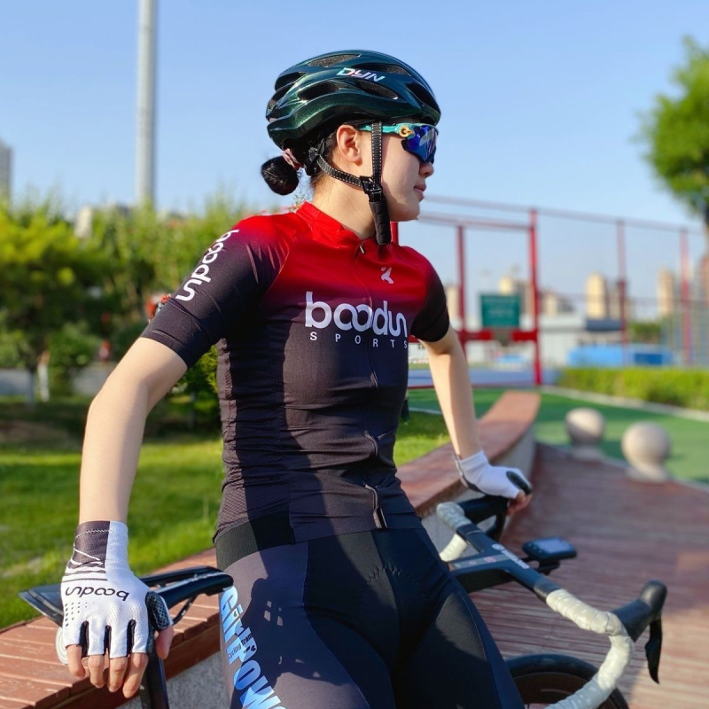 Kaciga za bicikl DYN Apollo M010, unisex, za cestovni i planinski bicikl, prozračna i udobna