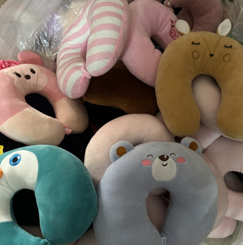 U-oblikovana putna jastučnica s PP pamučnim punjenjem za odrasle, kristalno mek materijal, moderni minimalistički stil, pogodna za putovanje autom, u uredu i zrakoplovom