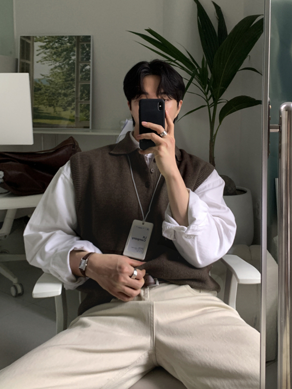 Muški teški pleteni prsluk bez rukava, opušten kroj, rever ovratnik, jednobojni uzorak, pogodan za proljeće i jesen