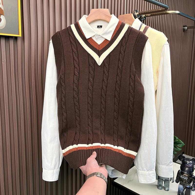 Muška bezruk vest s V-izrezom, slobodan kroj, angora 30–35%, proljeće i jesen