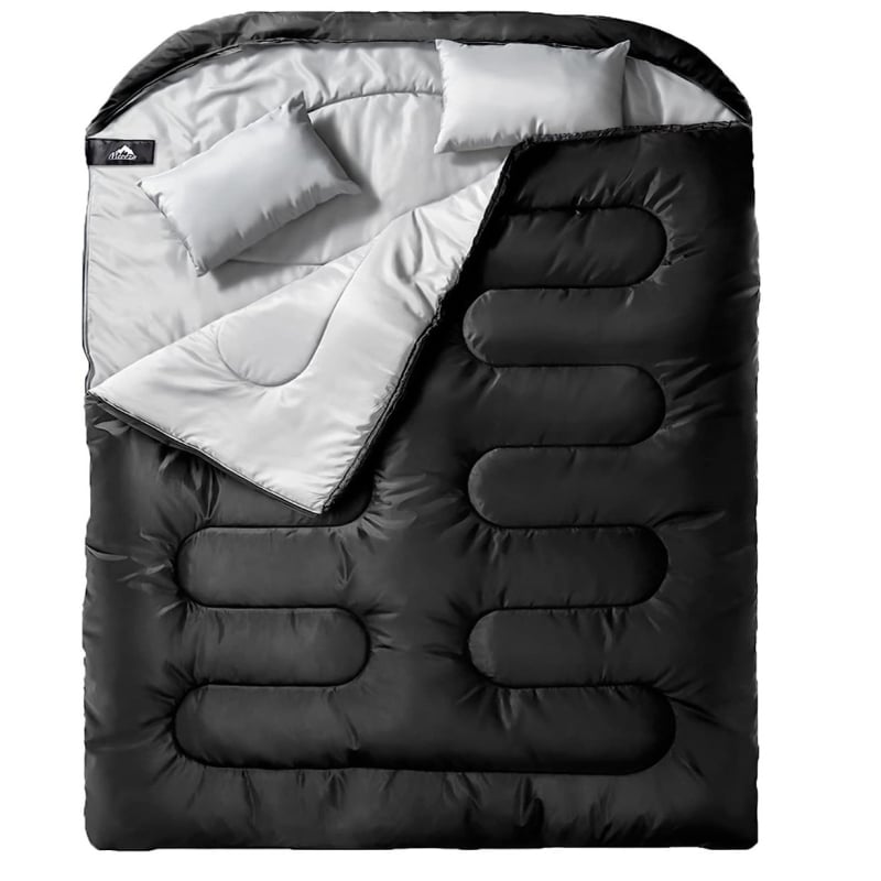 Sac de dormit pentru camping pentru două sau trei persoane, adulți; țesătură exterioară: poliester; căptușeală: pongee; stil tip plic; greutate 3,8 kg