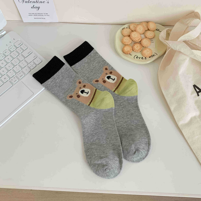 Dámske voľnočasové ponožky s motívom anime, antibakteriálne, 70–80% bavlna, stredná dĺžka rúčky, pletené jednou ihlou