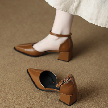 8716-1 Ovčja koža, sandale s T remenom, kopča s jednim remenom, visina pete 6–8 cm, uložak od kože najviše kvalitete