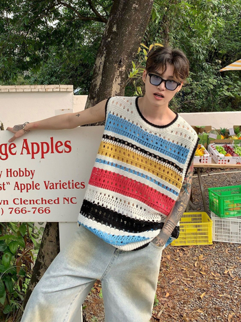 Vintage prugasti bezrukavni prsluk od tanke mrežaste pletenine, okrugli izrez