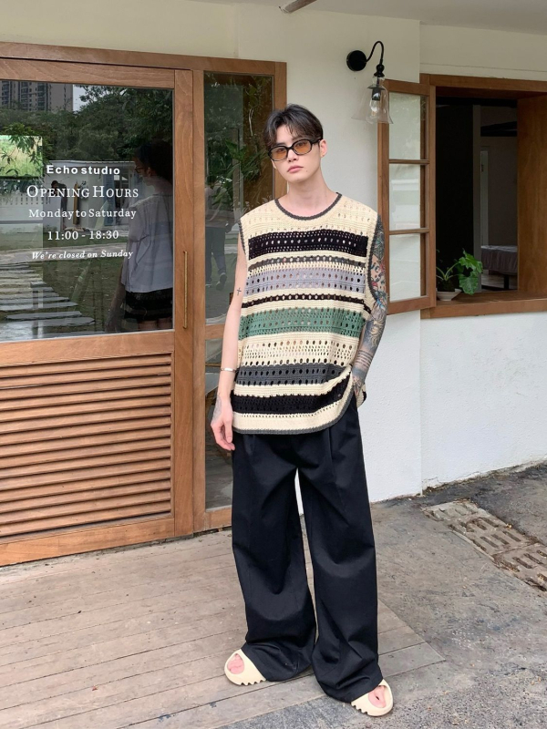 Vintage prugasti bezrukavni prsluk od tanke mrežaste pletenine, okrugli izrez