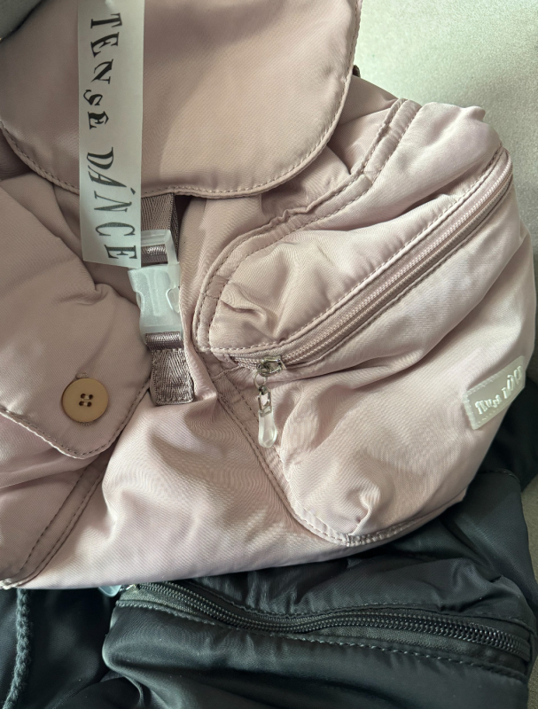 Nylon uniszex hátizsák záróval, 3D külső, belső telefontartó zseb és laminált cipzáras zseb, 2024 télben debütált