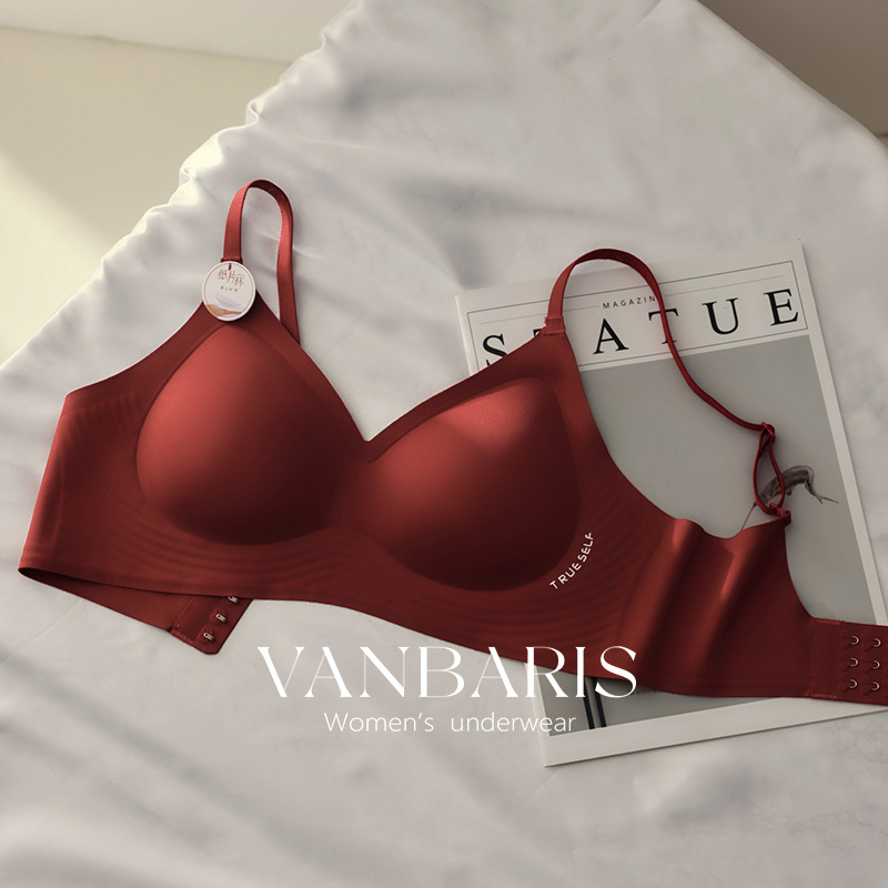 Push-Up grudnjak, Šalice 3/4, Tanko oblikovane košarice, Glavni materijal: najlon s 70% elastana, Podstava 30% elastana, Stražnje četiri reda kopči