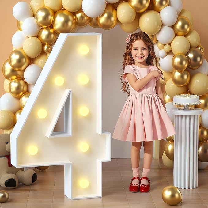 Proizvod za uređenje prostora – 3D svjetleći okvir s KT pločom za 16. rođendan, minimalistički stil, plastika i papir
