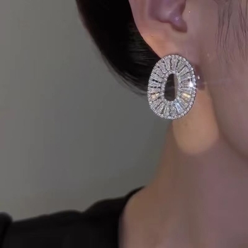 Naušnice s cirkonima, ovalnog oblika, luksuzan stil, elektroplatirane, U-oblik geometrijski dizajn