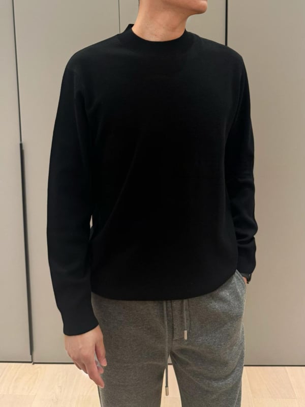 Muški vuneno-kasmirski džemper s okruglim ovratnikom, slobodan kroj, dugi rukav, srednja duljina, udio vune 71–75%, zima 2025