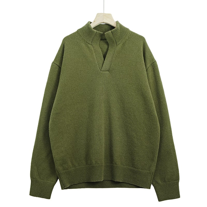 Muški vuneni pulover + poluotvoreni ovratnik + široki kroj + dugi rukavi + srednja duljina (86–90% vuna)