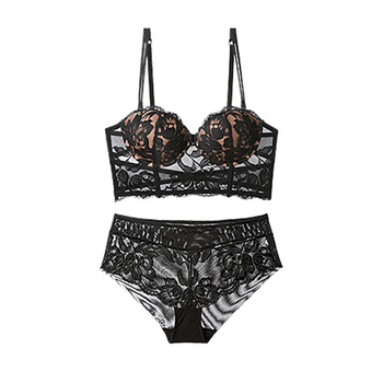 Čipkasti set grudnjaka s košaricama 3/4, tanke oblikovane košarice, fiksne dvostruke naramenice za potporu