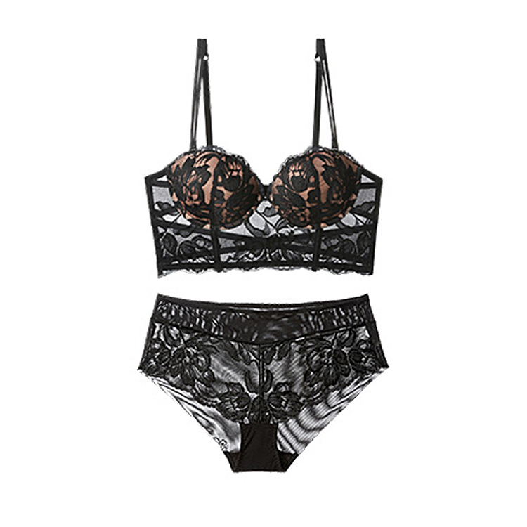 Čipkasti set grudnjaka s košaricama 3/4, tanke oblikovane košarice, fiksne dvostruke naramenice za potporu