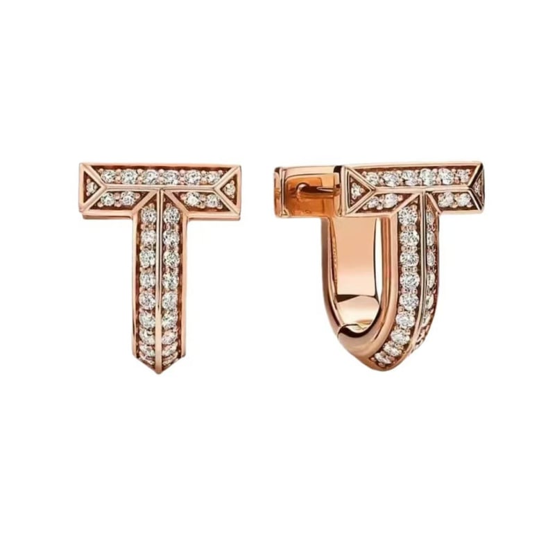 Cercei cu design T1, cupru, placare electroplatină, formă U geometrică cu motif litere/cifre, unisex