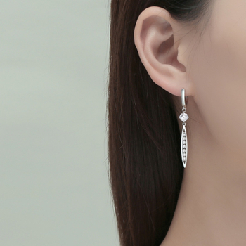 Cercei cu moissanit din argint 925, modă feminină, ambalaj separat, logo imprimat