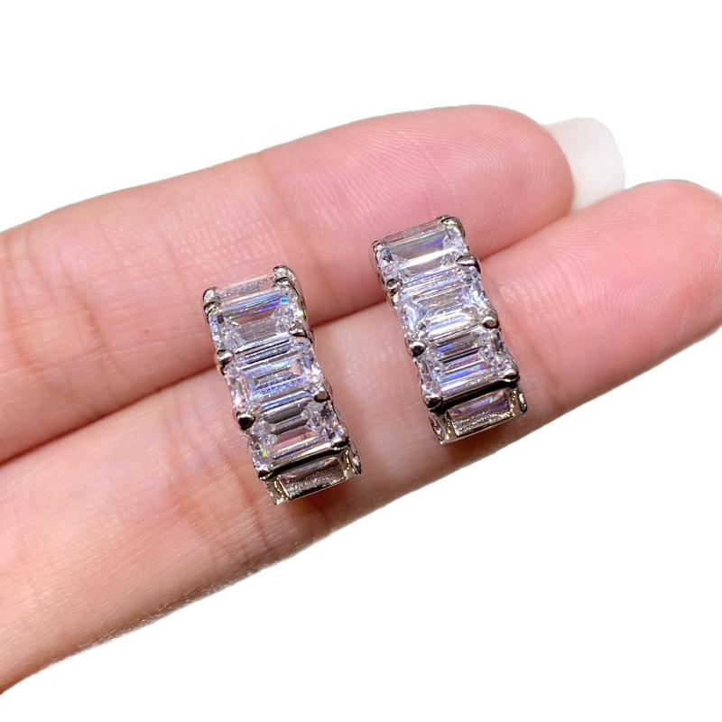 Srebrne naušnice s emerald-cut cirkonom, smaragda oblik, ženski stil, jednostavan dizajn