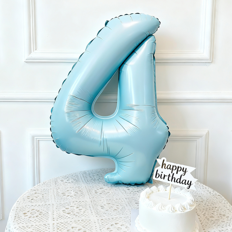 Pozadina za dječju rođendansku proslavu (3. i 6. rođendan) – Poliester, tkanina; rekviziti za scenografiju