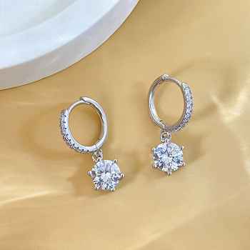 Moissanitne naušnice od srebra S925 s Pt950 premazom, šestokraki nosači, kružni oblik, osam srca i osam strijela