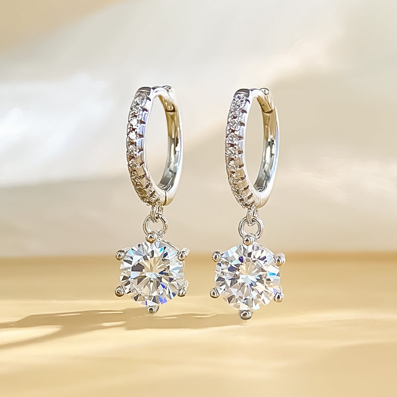 Moissanitne naušnice od srebra S925 s Pt950 premazom, šestokraki nosači, kružni oblik, osam srca i osam strijela