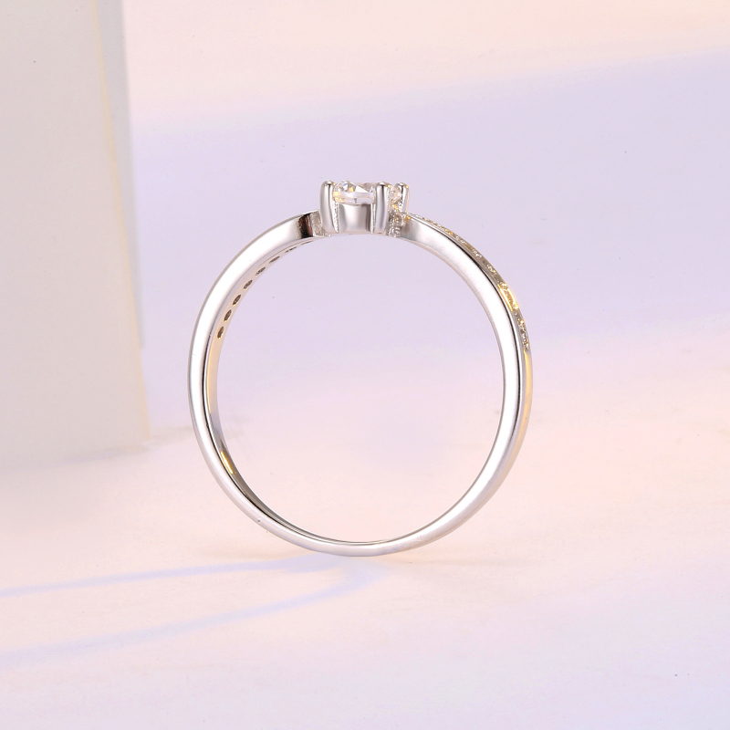 Inel cu montură romb, tratament diamant, moissanit imitativ, origine Shanwei