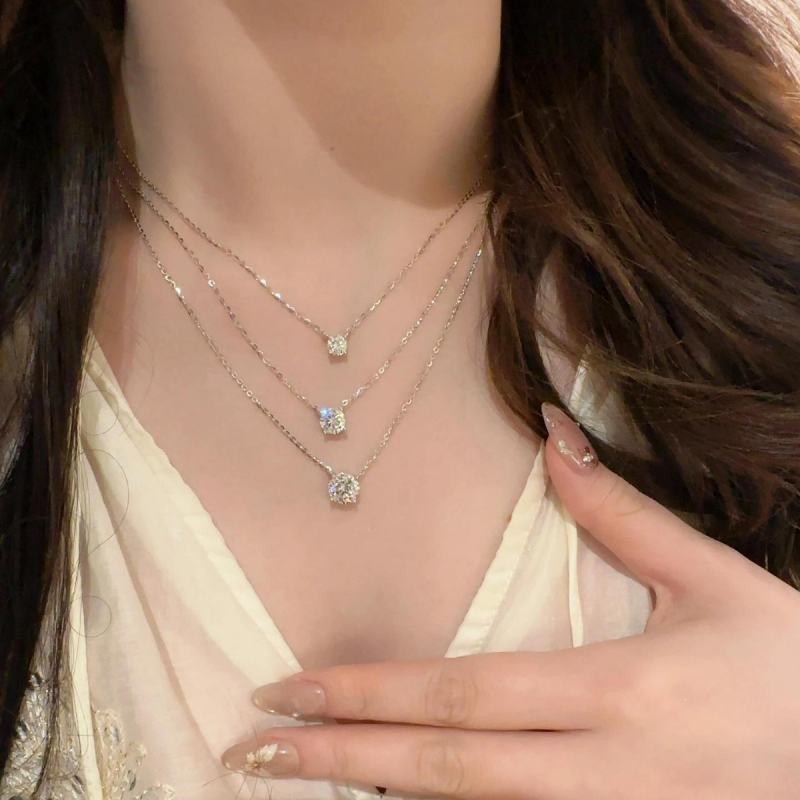 Ogrlica od srebra S925 s Moissanite privjeskom, Plum Blossom rez, četveroprsteni uložak, križni lanac