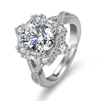 Inel cu moissanit imitatie, formă ovală de ou de porumbel, cupru, încrustat cu diamante