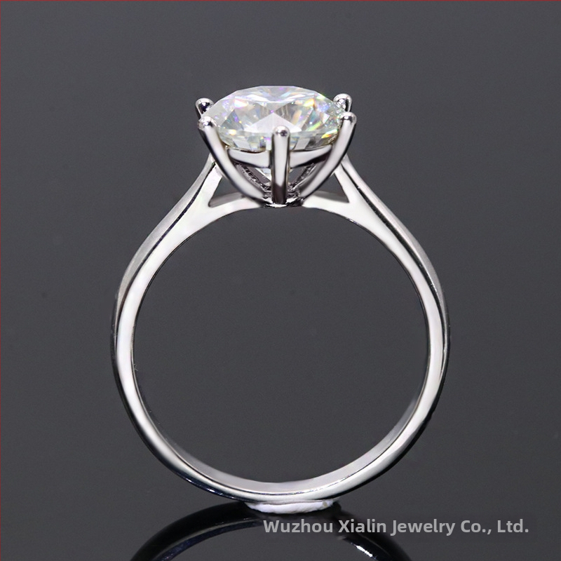 Prsten od moissanita Charin Jewelry — okrugli oblik, inlay postavljanje, čistoća VVS