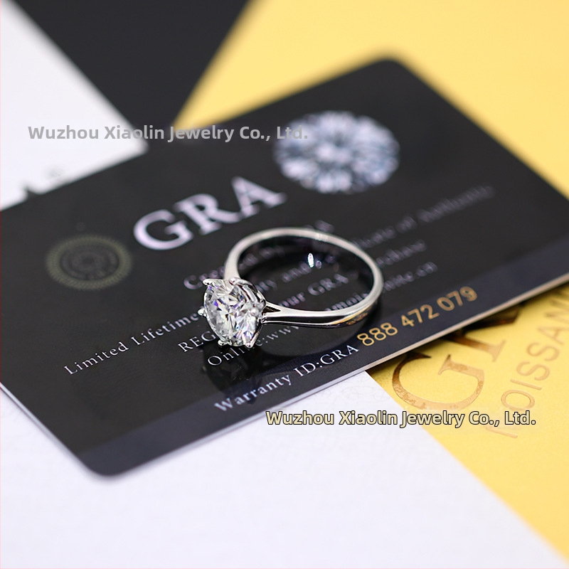 Prsten od moissanita Charin Jewelry — okrugli oblik, inlay postavljanje, čistoća VVS