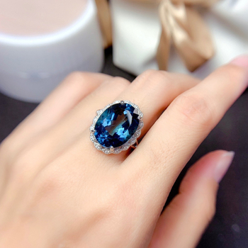 Nyitott gyűrű geometriai stílusú réz anyagból, aranyozott mesterséges kövekkel, testreszabás elérhető