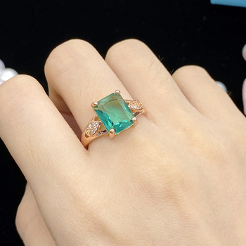 Carlochis gyűrű, geometriai stílus, réz, szimulált turmalin 18K bevonattal