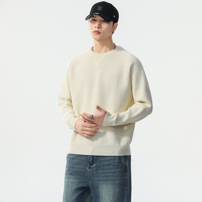 Плетен пуловер, кръгло деколте, свободен силует, антибактериален, материал: 52% акрил, 29.2% полиестер, 18.8% спандекс