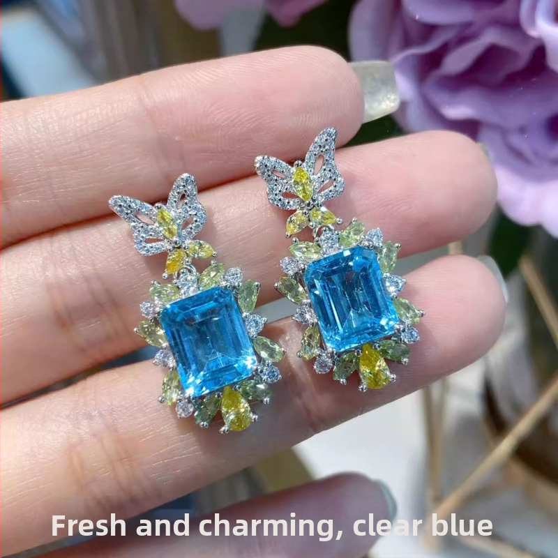 Fülbevalók – geometriai kialakítás, szintetikus topáz pavé gyémántokkal, öko réz, Carlochis, koreai stílus