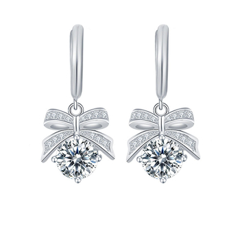 Moissanite naušnice od srebra S925 s Pt950 premazom, ukupno 1+1 karata, okruglog oblika, rez 8 srca 8 strelica, stil mašna