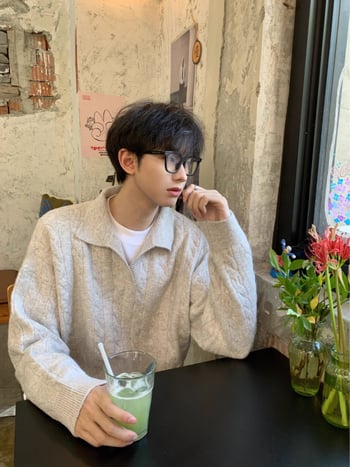 Плетен пуловер с свободна кройка, кръгла яка, дълги ръкави, полиестер, есен 2025