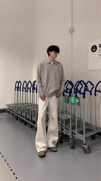 Плетен пуловер с свободна кройка, кръгла яка, дълги ръкави, полиестер, есен 2025