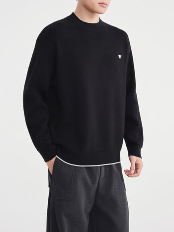 Плетен пуловер с качулка, кръгло деколте, дебел плет, смес от акрилни влакна, Зима 2025