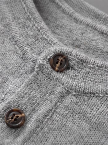 Мъжки плетен пуловер с кръгло деколте и паднали рамене, свободен модел, дебела полиестерна тъкан, рибен кант на подгъва, есенен стил