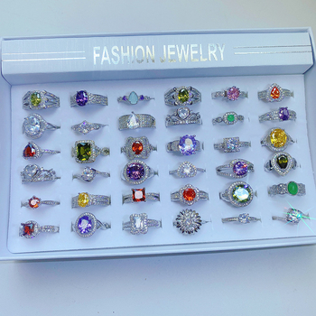 Cirkóniával beültetett gyűrű, virág- és geometriai mintázat, ötvözet, könnyed luxus stílus